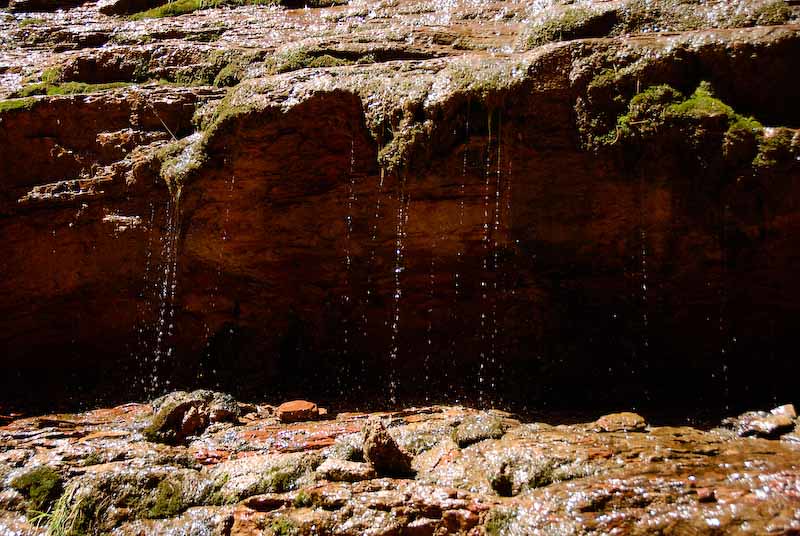 Uticaj vode na kamen i kako sprečiti oštećenja